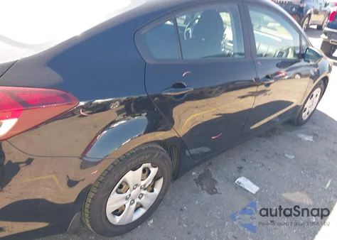 2017 Kia Forte Lx из США, поврежденный, VIN 3KPFK4A70HE041755